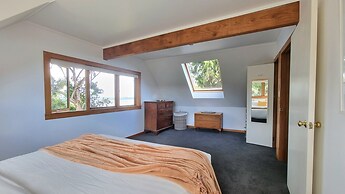 The Kauri Retreat - Sea Views & Spa Pool