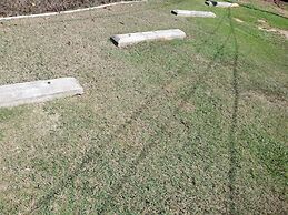 Comfy apartment 8 minute walk from beach