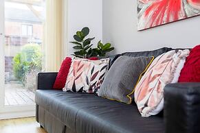 Cosy 2BR Home Near Milton Keynes Centre
