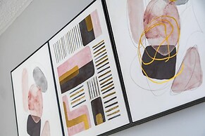 Cosy 2BR Home Near Milton Keynes Centre