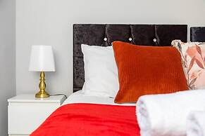 Cosy 2BR Home Near Milton Keynes Centre