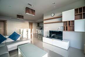 The Ark at Veloche by Lofty