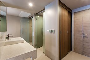 The Ark at Veloche by Lofty