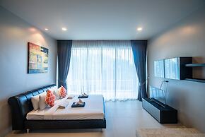 The Ark at Veloche by Lofty