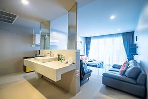 The Ark at Veloche by Lofty