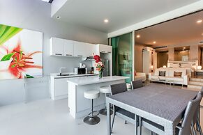 The Ark at Veloche by Lofty