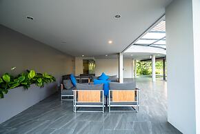 The Ark at Veloche by Lofty