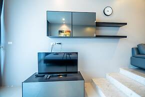 The Ark at Veloche by Lofty