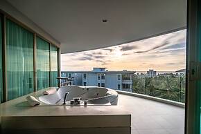 The Ark at Veloche by Lofty