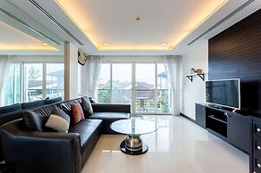 The Palms Kamala by Lofty