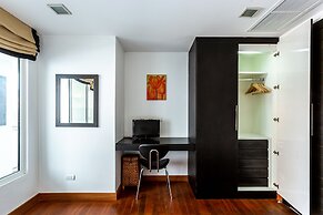 The Palms Kamala by Lofty