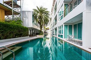 The Palms Kamala by Lofty