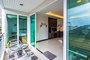 The Palms Kamala by Lofty