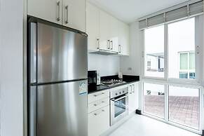 The Palms Kamala by Lofty