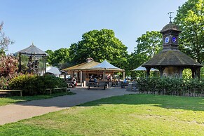 Edge Street IV by Onefinestay