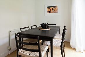 Edge Street IV by Onefinestay