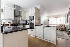 Edge Street IV by Onefinestay