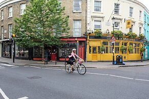 Edge Street IV by Onefinestay