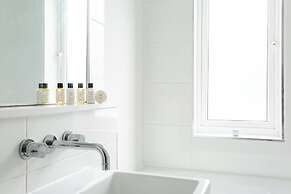 Edge Street IV by Onefinestay