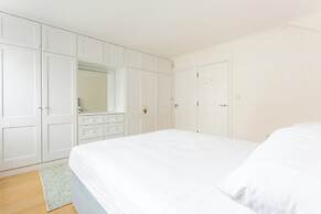 Edge Street IV by Onefinestay