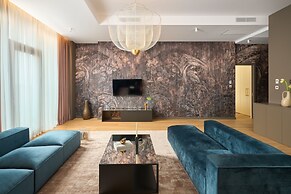 VISIONAPARTMENTS Nicolae Caramfil