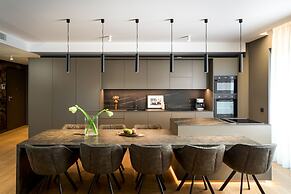 VISIONAPARTMENTS Nicolae Caramfil