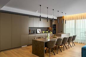 VISIONAPARTMENTS Nicolae Caramfil