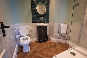 Victoria Hotel Menai Bridge