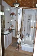 Wangnoo Worth Houseboats