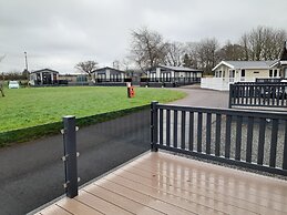 12A Beautiful Lodge Home For Hire 2 Bedrooms