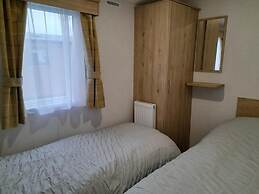 12A Beautiful Lodge Home For Hire 2 Bedrooms