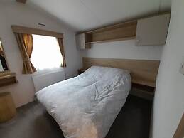 12A Beautiful Lodge Home For Hire 2 Bedrooms