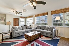 Newly Renovated Home in Downtown Fernandina Beach, A Block Away from C