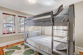 Newly Renovated Home in Downtown Fernandina Beach, A Block Away from C