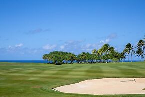 Emmalani 423 1 Bedroom Condo by RedAwning