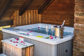 Wooden Cabin Žurej With Hot Tub