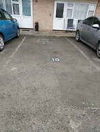 1st Floor Hillview 2 Bedroomed Central Location