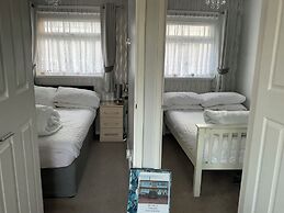 1st Floor Hillview 2 Bedroomed Central Location