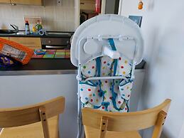 1st Floor Hillview 2 Bedroomed Central Location