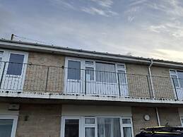 1st Floor Hillview 2 Bedroomed Central Location