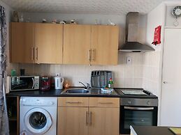 1st Floor Hillview 2 Bedroomed Central Location