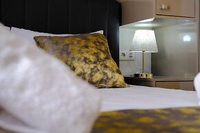 Ozgur City Residence