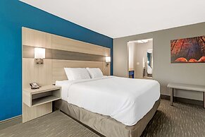 Best Western Plus Cleveland Inn & Suites