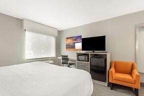 Best Western Plus Magnolia Inn & Suites