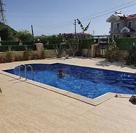 Stylish Ground Floor 3-bed Apartment in Dalyan