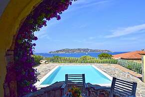 Villa Maestrale con Piscina