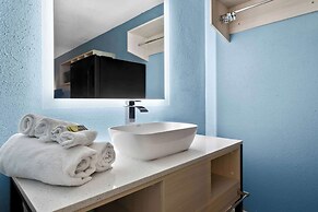 Suburban Studios Brunswick I-95