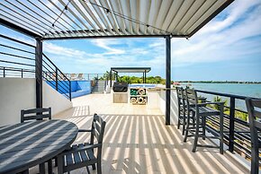 Sunset Gecko Condos - Unit 1A