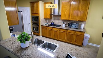 4Bdrm 3.5Bath 11Beds - Great House