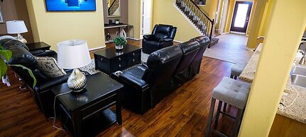 4Bdrm 3.5Bath 11Beds - Great House